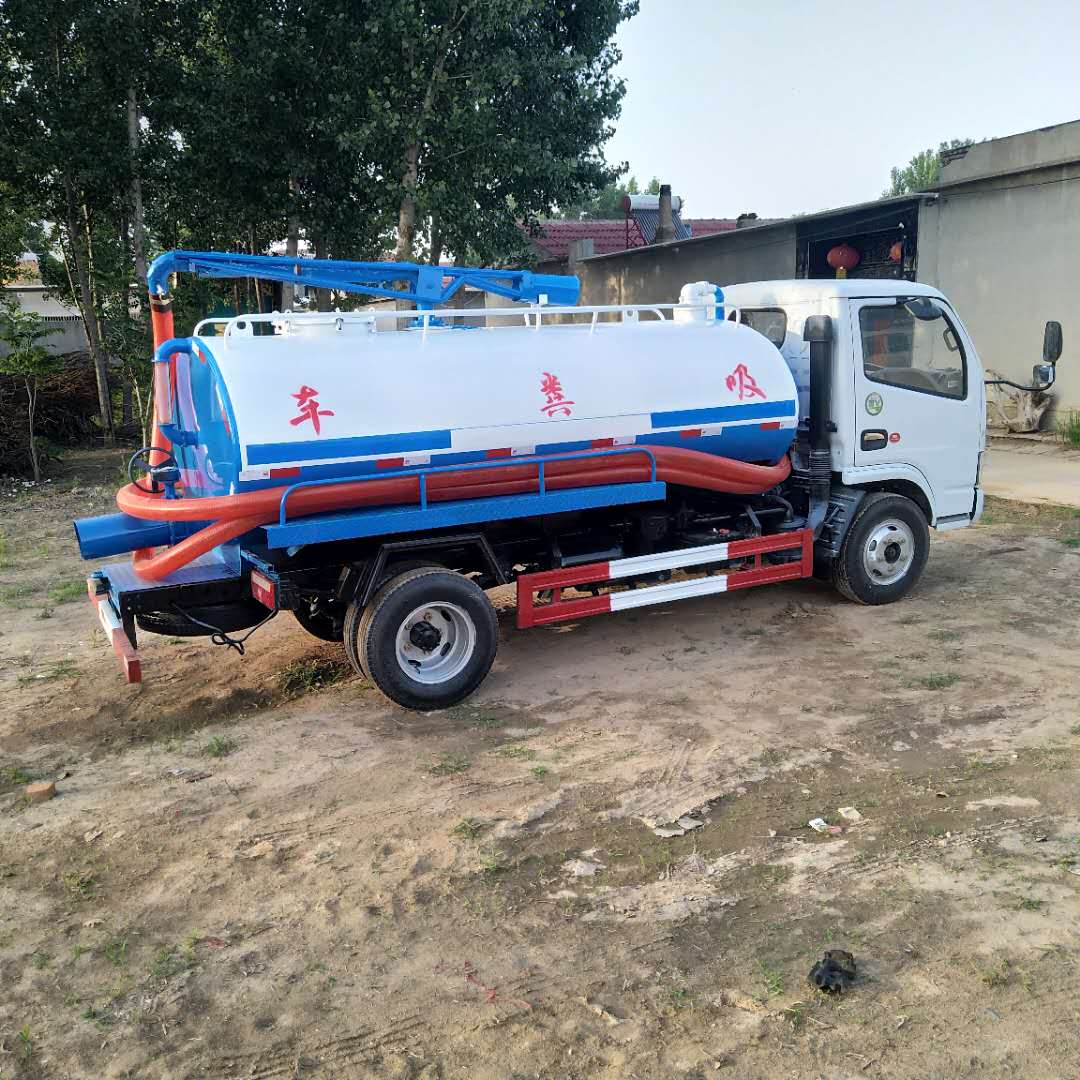 二手吸糞車市場解析 國五帶手續(xù)、真空吸糞車與無牌車的選購指南
