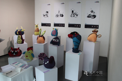 天津美術(shù)學(xué)院 工業(yè)、服裝、染織與多媒體設(shè)計的藝術(shù)交匯